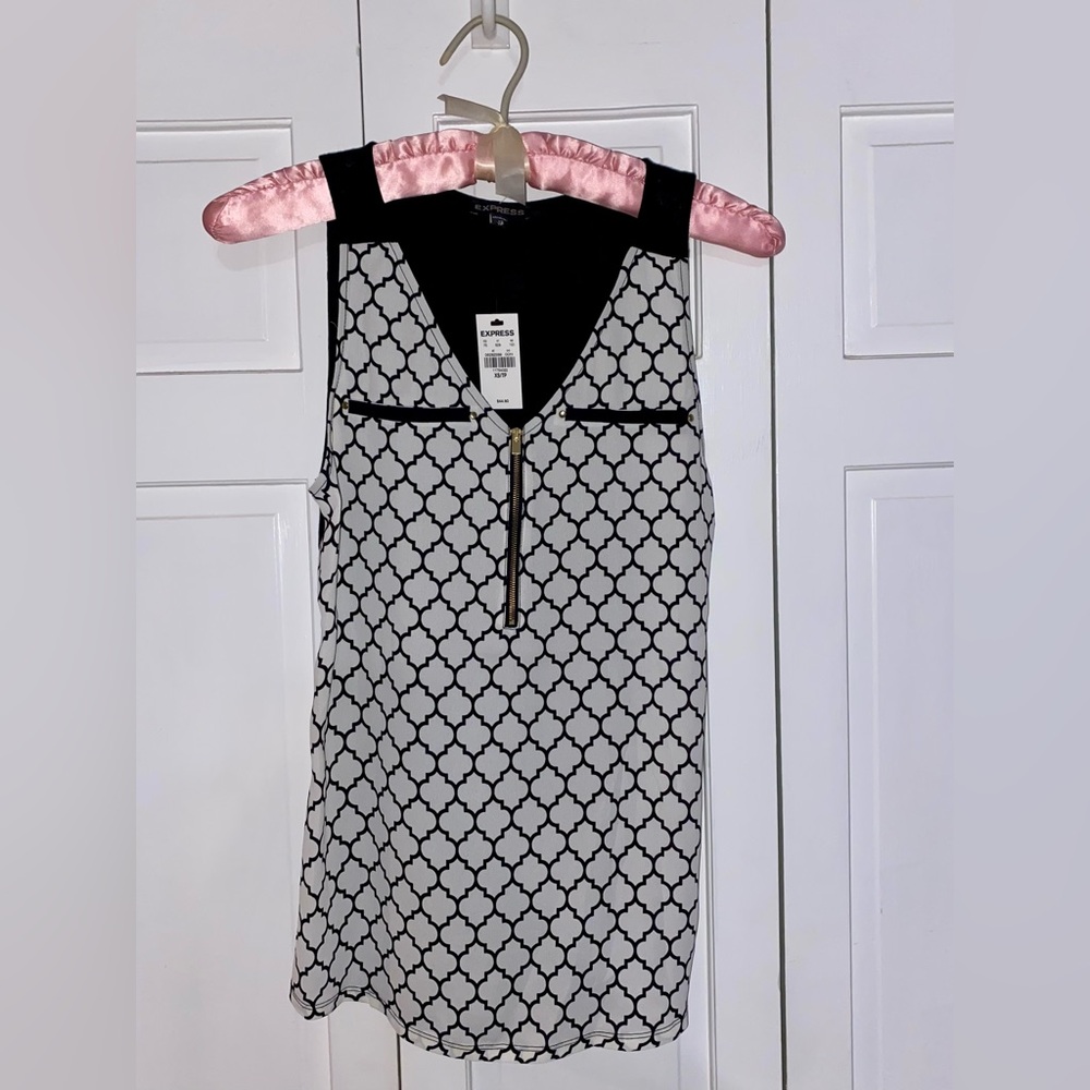 Express Geometric Sleeveless Blouse Size Extra Small